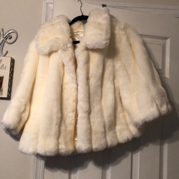 Calvin Klein Jackets & Blazers - Calvin Klein faux  fur 3/4 sleeve coat. NWOT